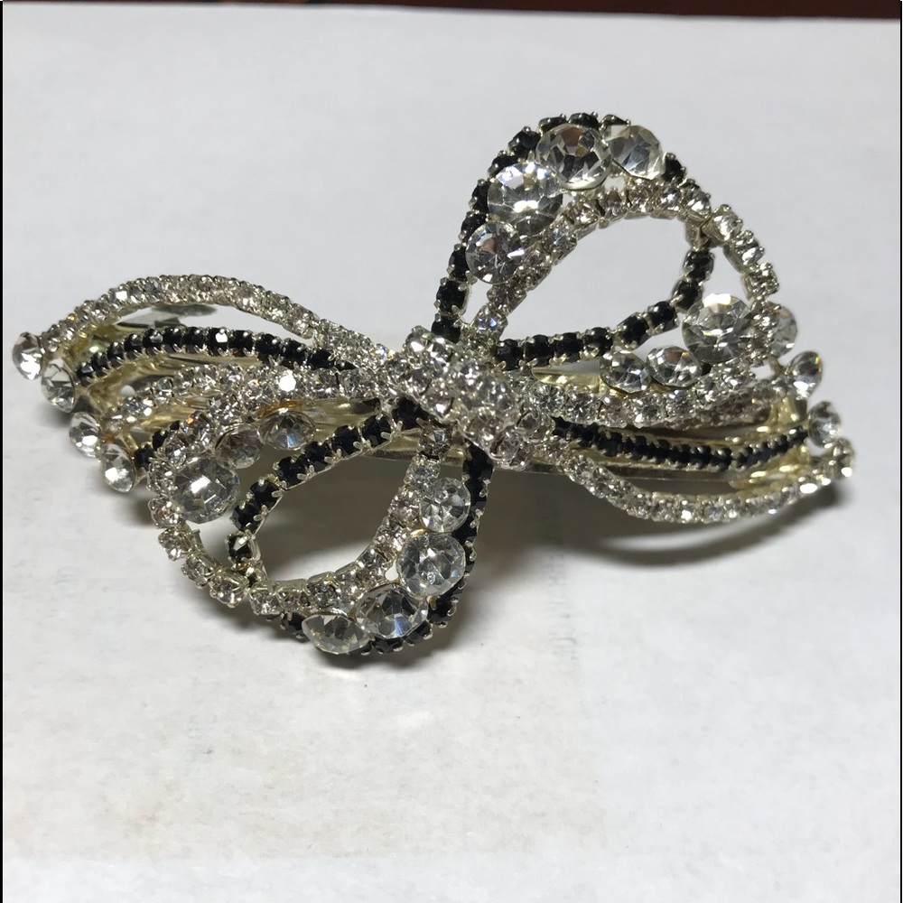 NWOT bow black and silver stones hair clip